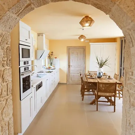 Helidoni Luxury Villa *